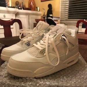 Jordan pure money 4s
